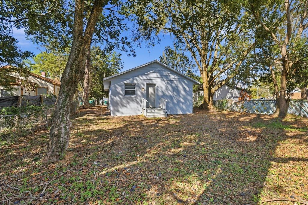 Photo of 2014 Bates Avenue, Eustis, FL 32726 (MLS # S5143980)