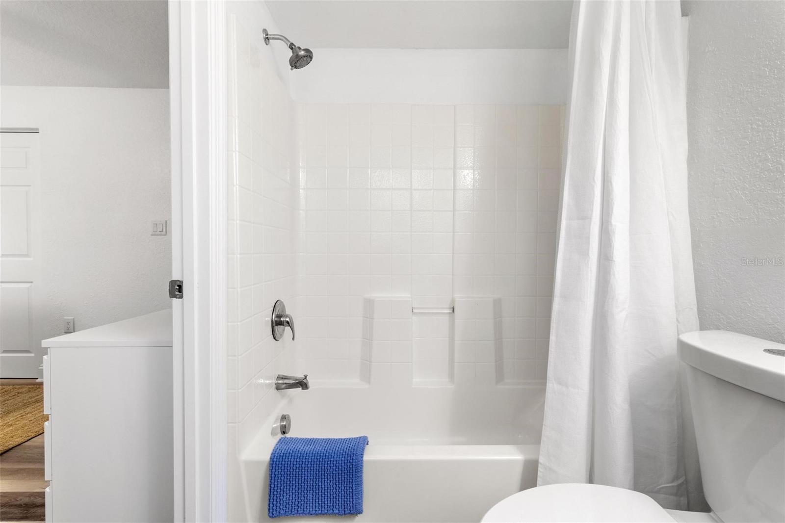 INDIAN OAKS CONDO - Residential Lease