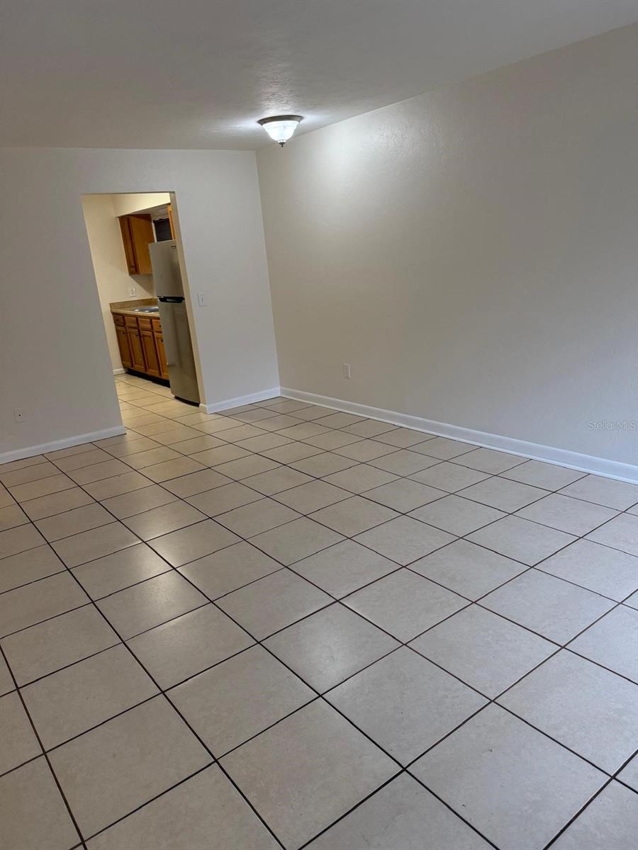 PINERIDGE II - Residential Lease