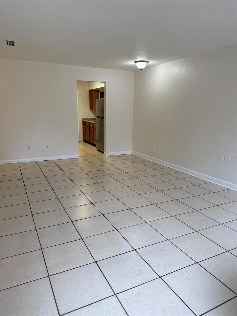 PINERIDGE II - Residential Lease