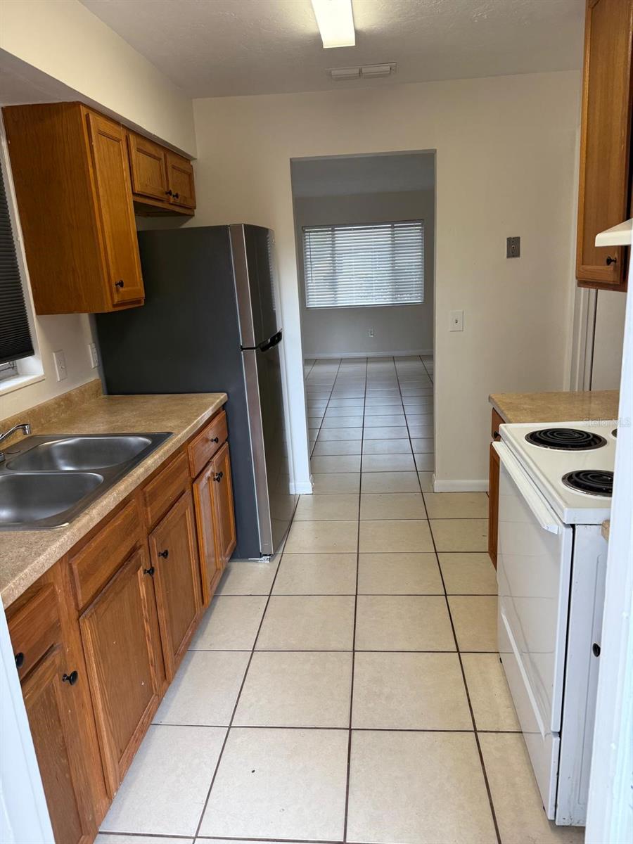 PINERIDGE II - Residential Lease