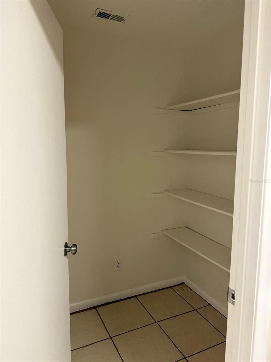 PINERIDGE II - Residential Lease