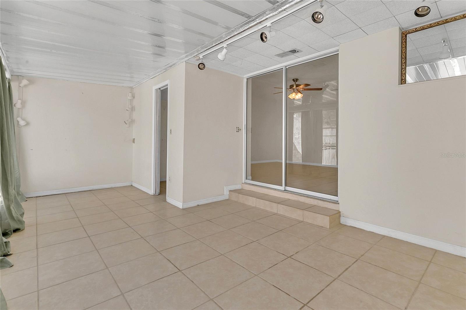 VILLAGES A CONDO - Residential