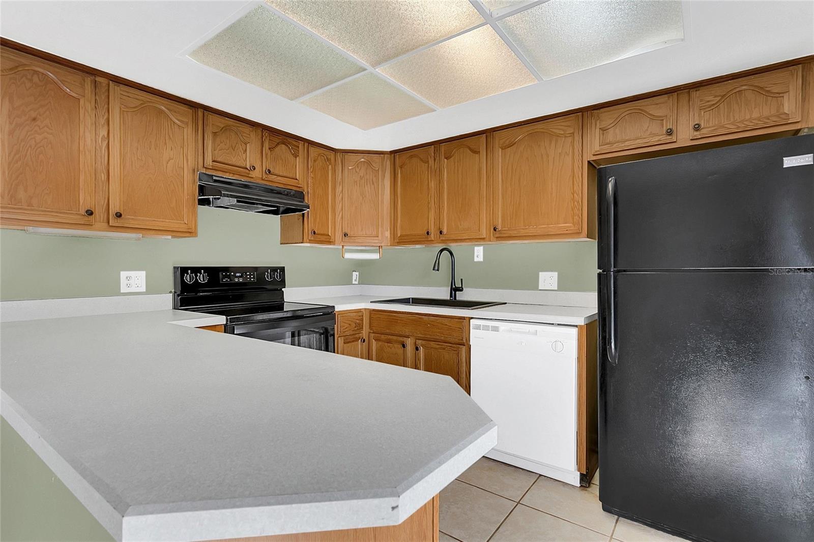 VILLAGES A CONDO - Residential