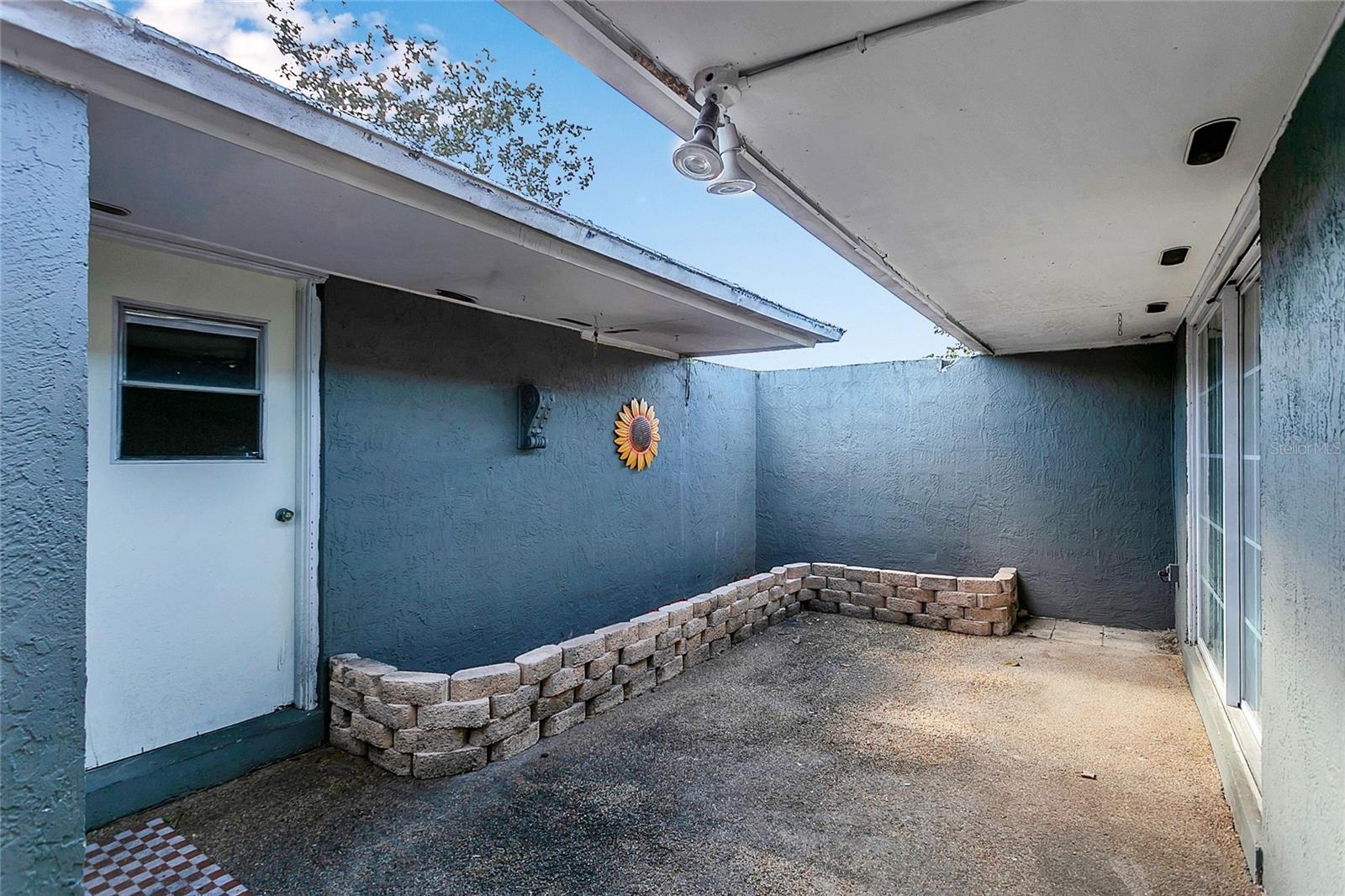 VILLAGES A CONDO - Residential