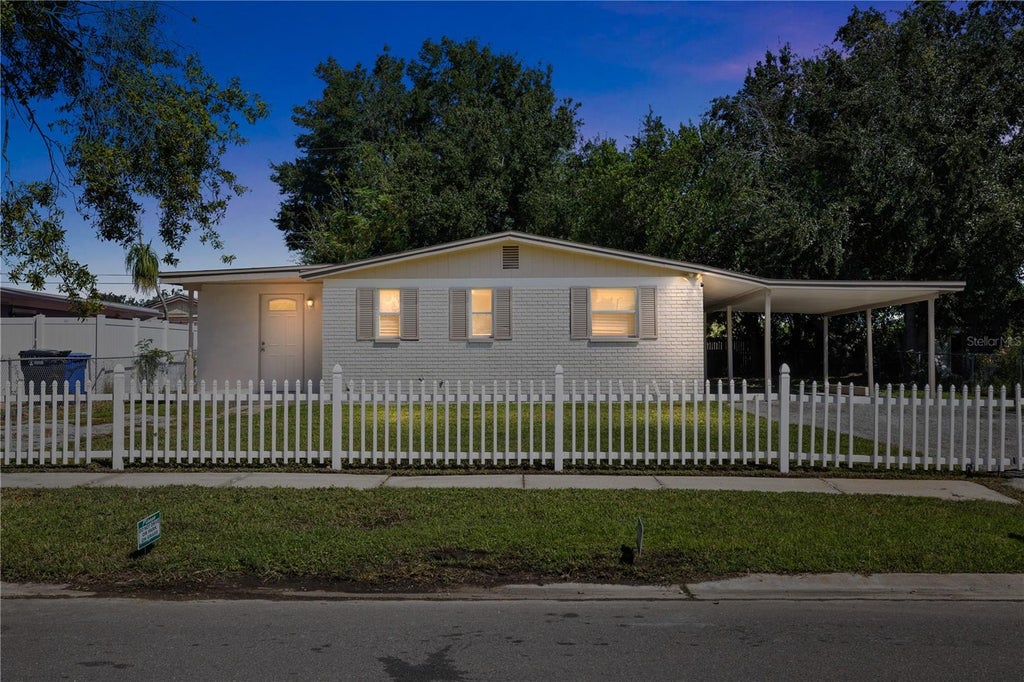 Photo of 4535 W Hanna Avenue, Tampa, FL 33614 (MLS # TB8549347)