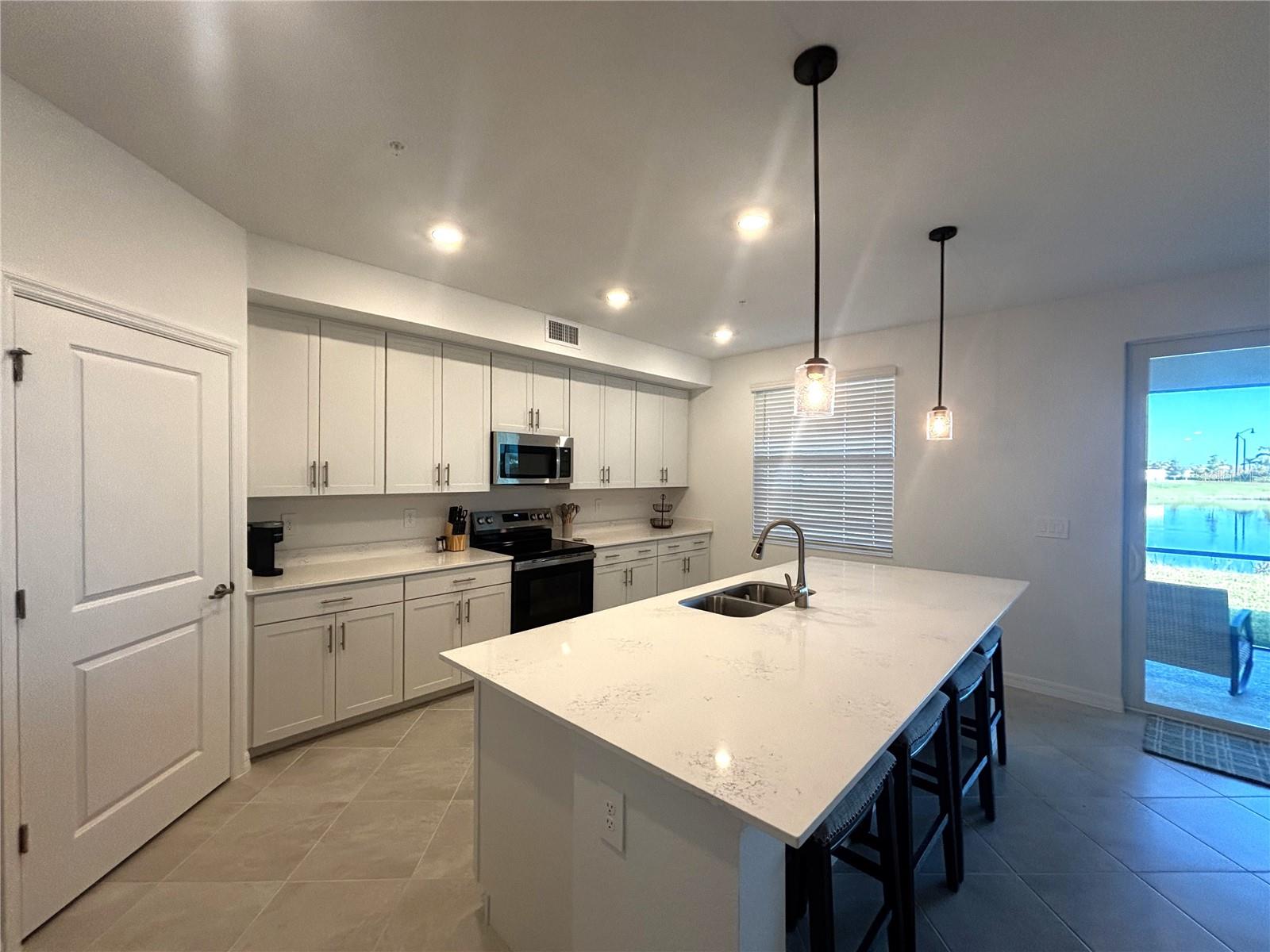 WELLEN PARK GOLF & COUNTRY CLUB - Residential Lease