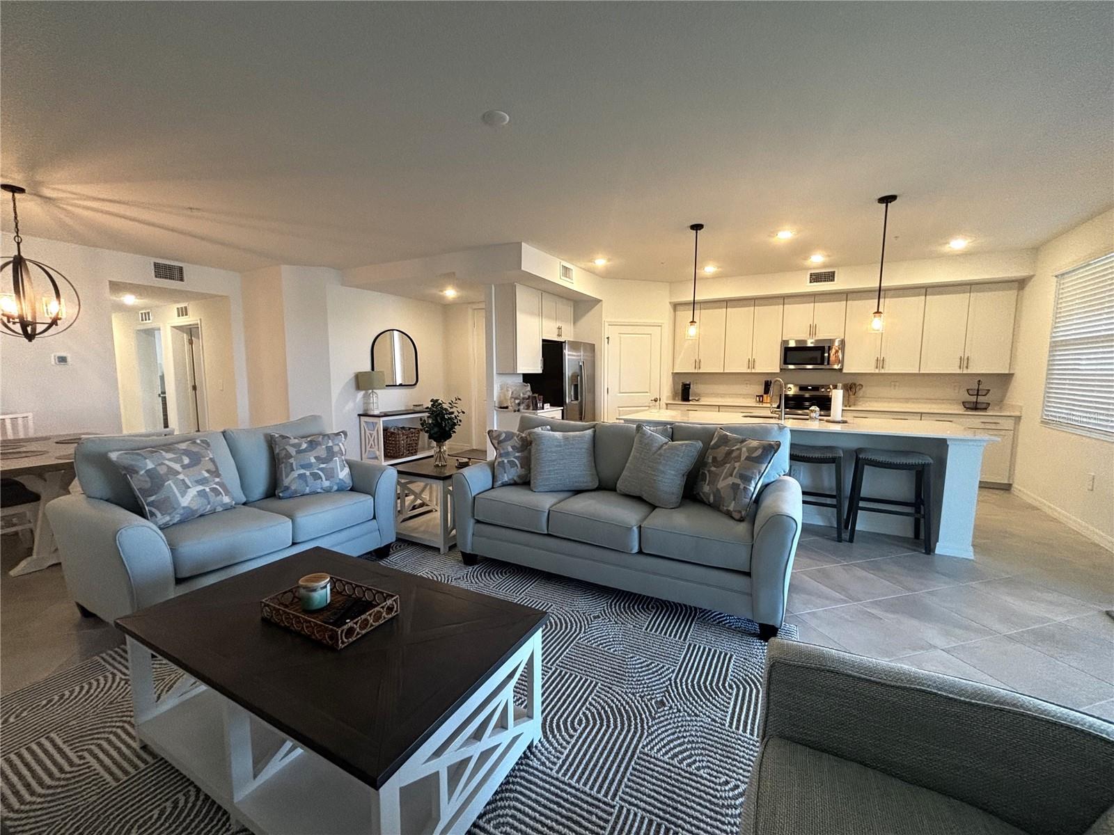 WELLEN PARK GOLF & COUNTRY CLUB - Residential Lease