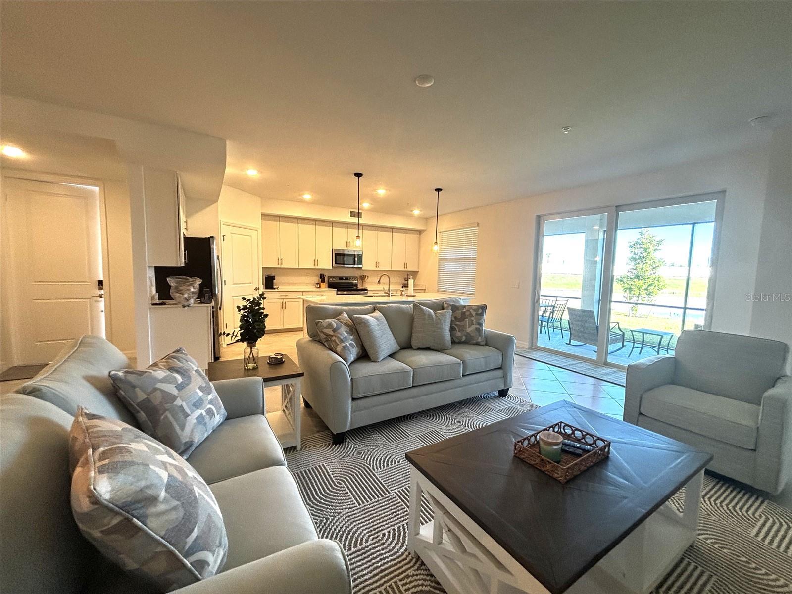 WELLEN PARK GOLF & COUNTRY CLUB - Residential Lease