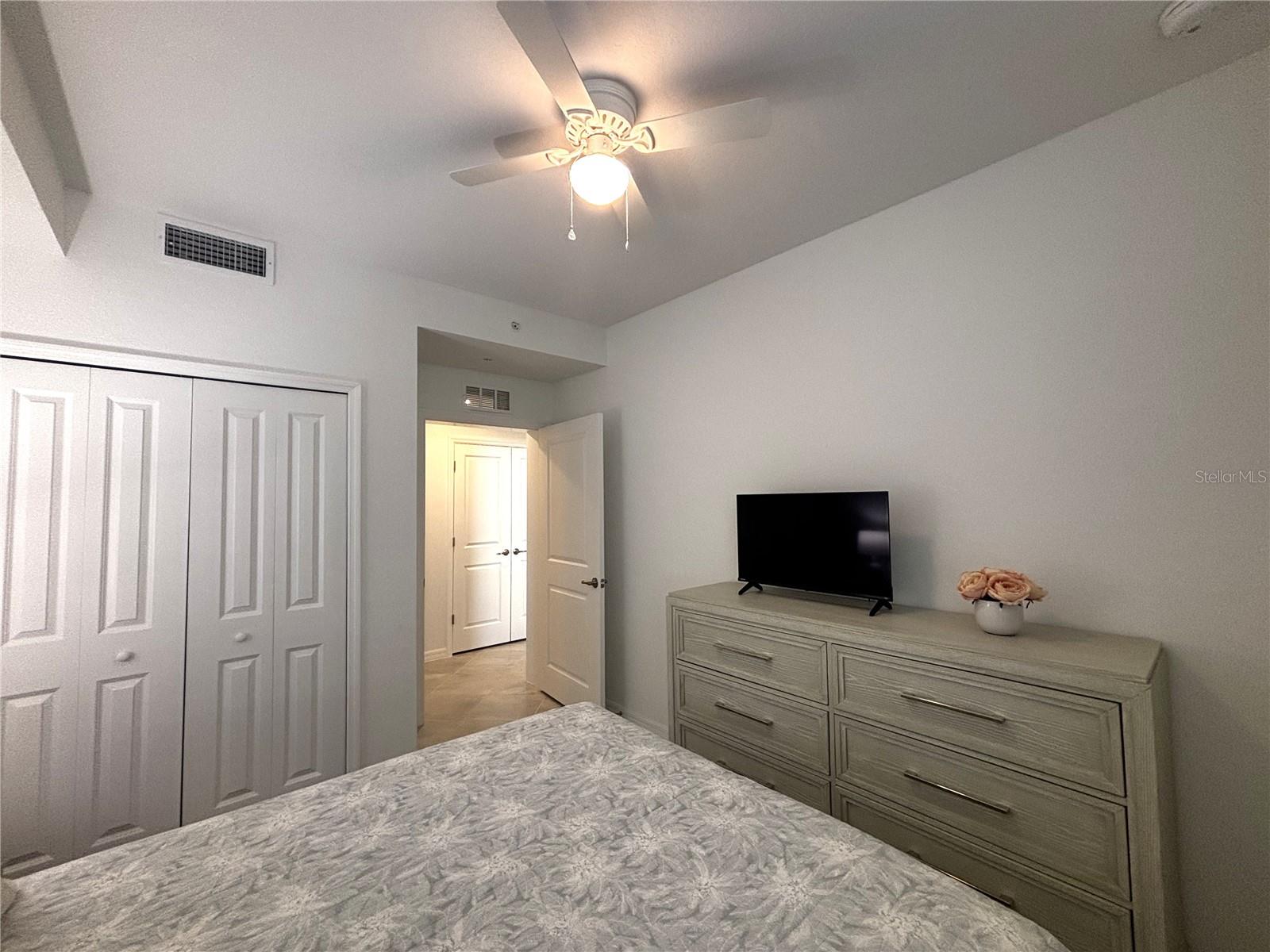 WELLEN PARK GOLF & COUNTRY CLUB - Residential Lease