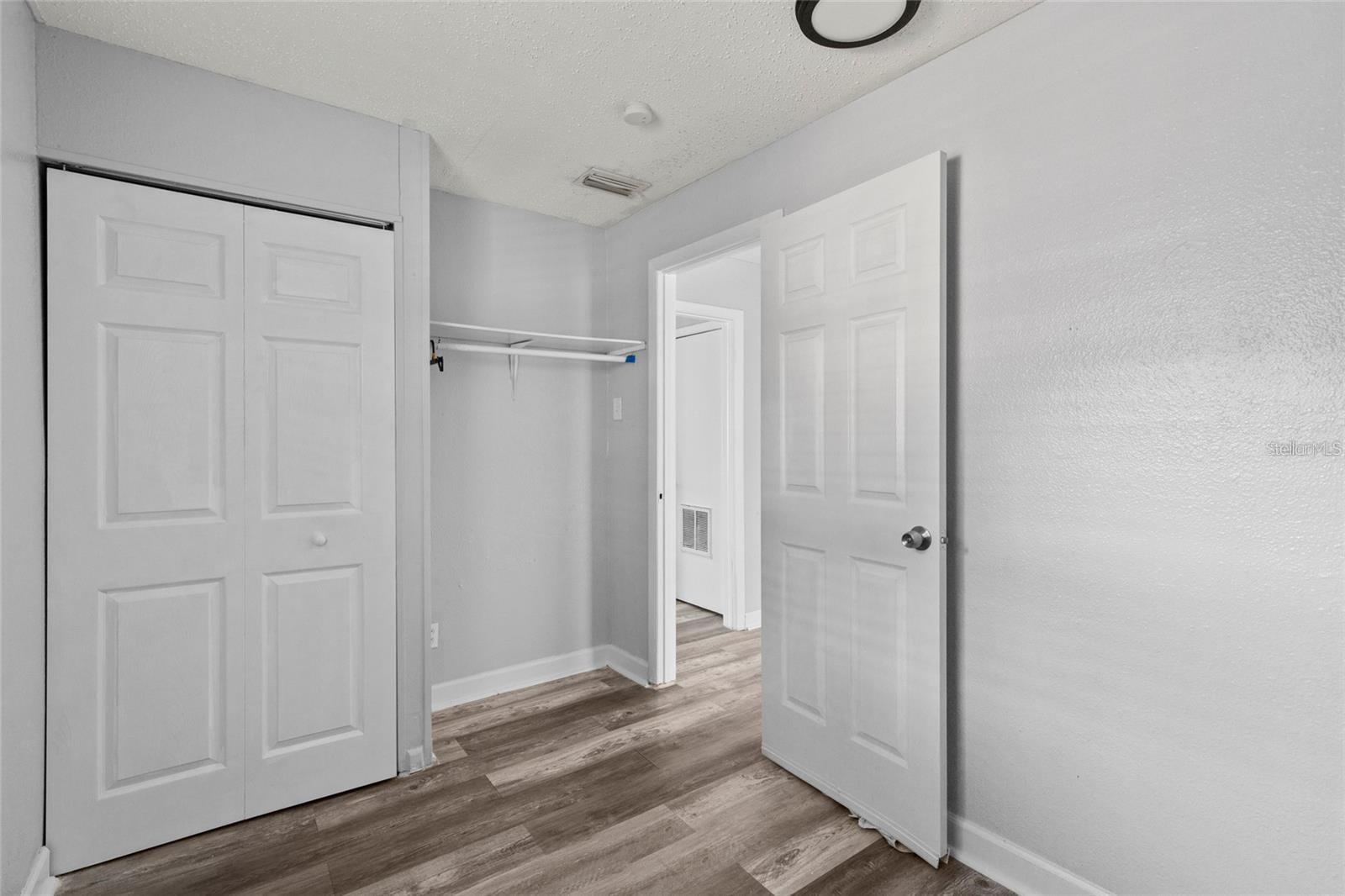 EAST ROSELAWN - Residential Income