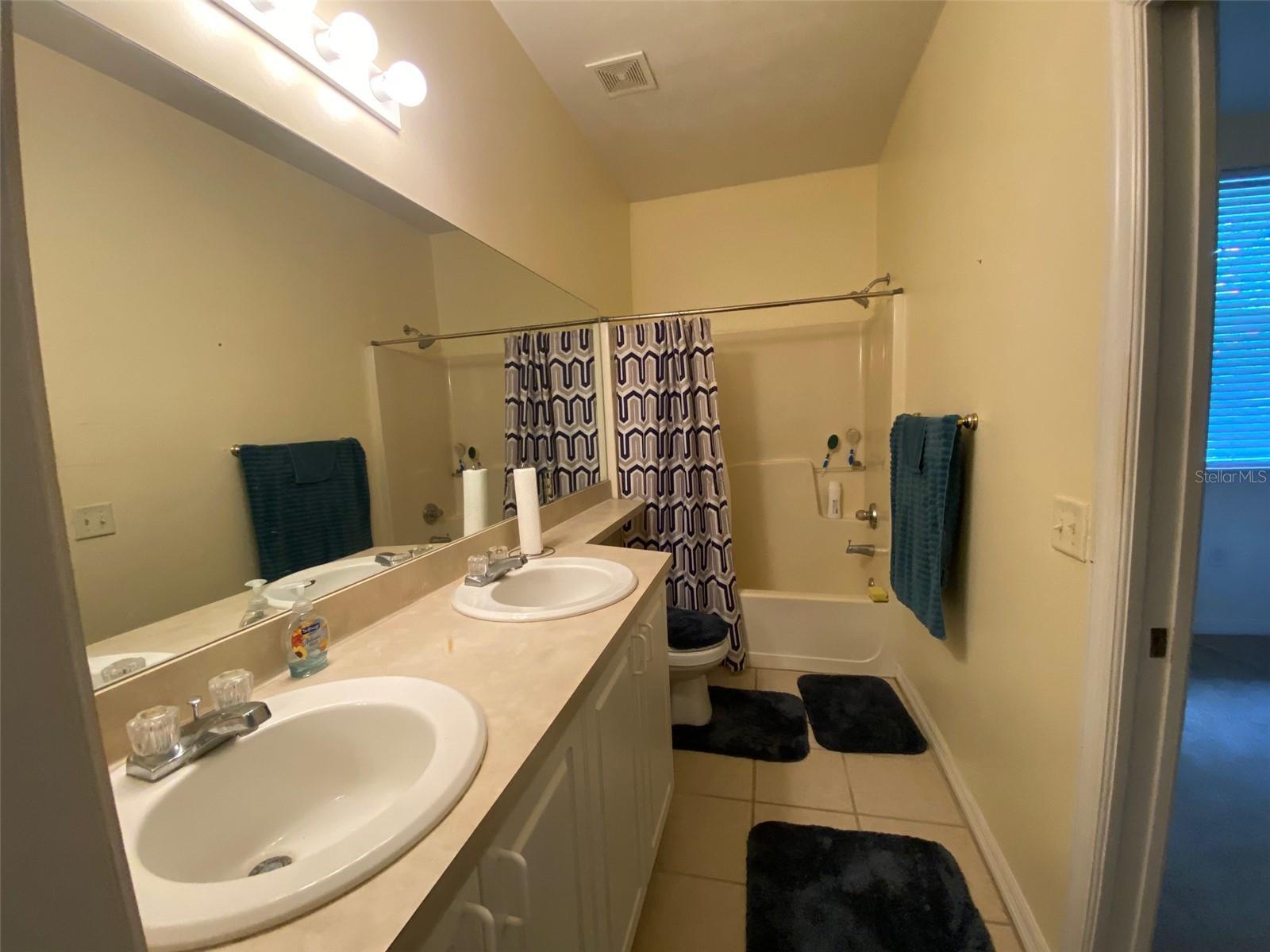 Photo 7 of 19 of 13200 W NEWBERRY ROAD f-29 condo