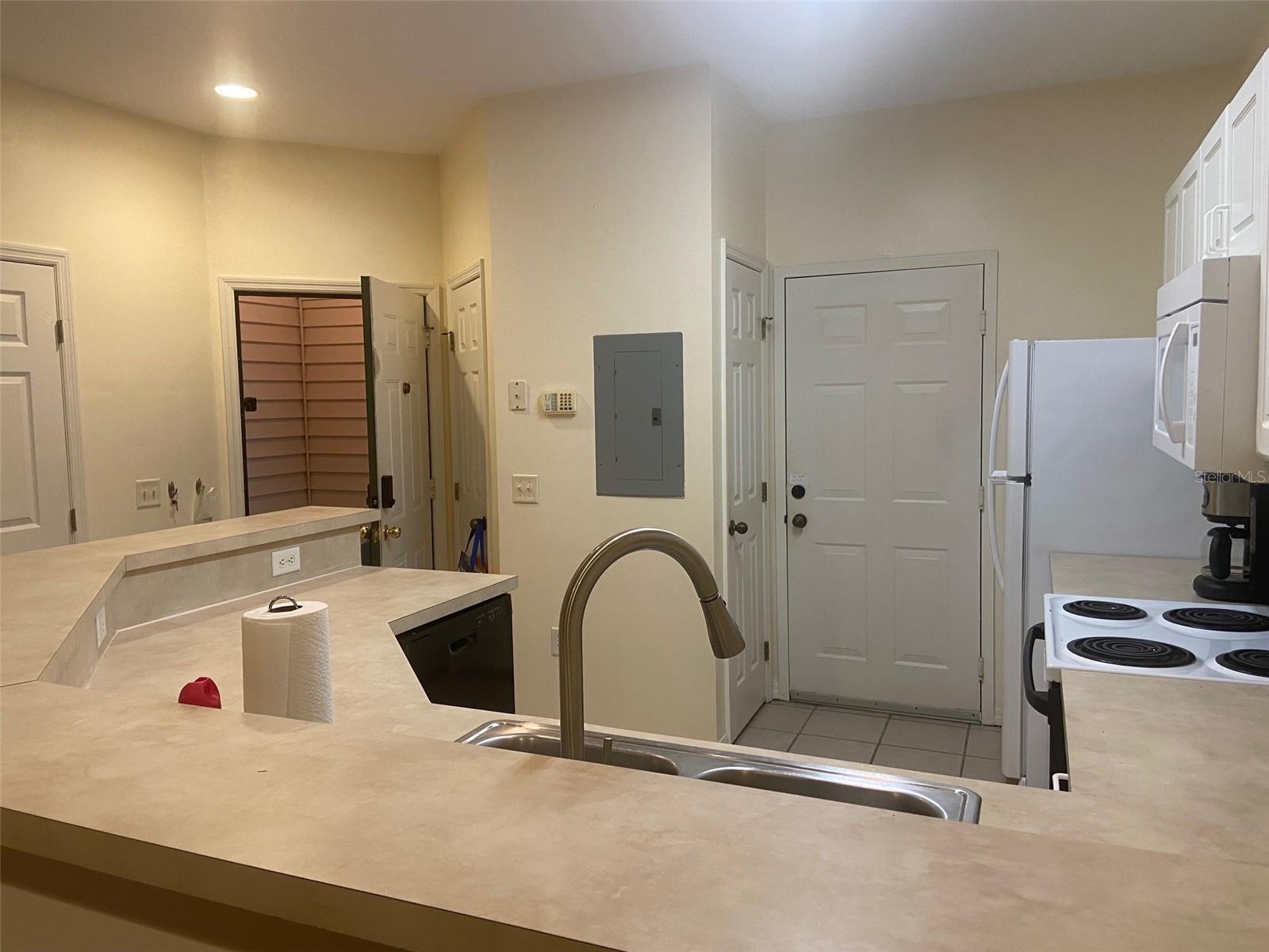 Photo 3 of 19 of 13200 W NEWBERRY ROAD f-29 condo