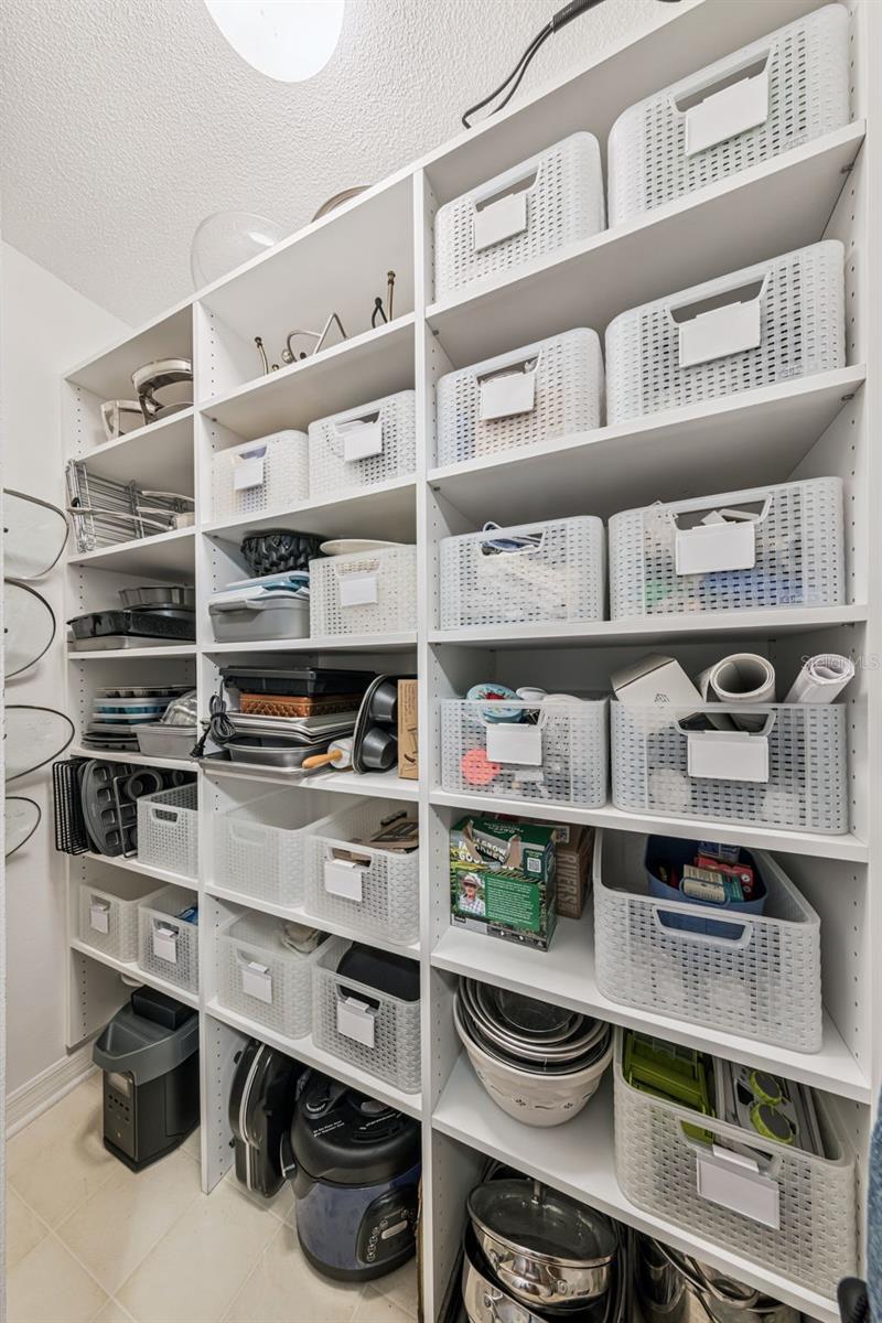 COACH HOMES AT ERROL CONDO PH1-10 - Residential