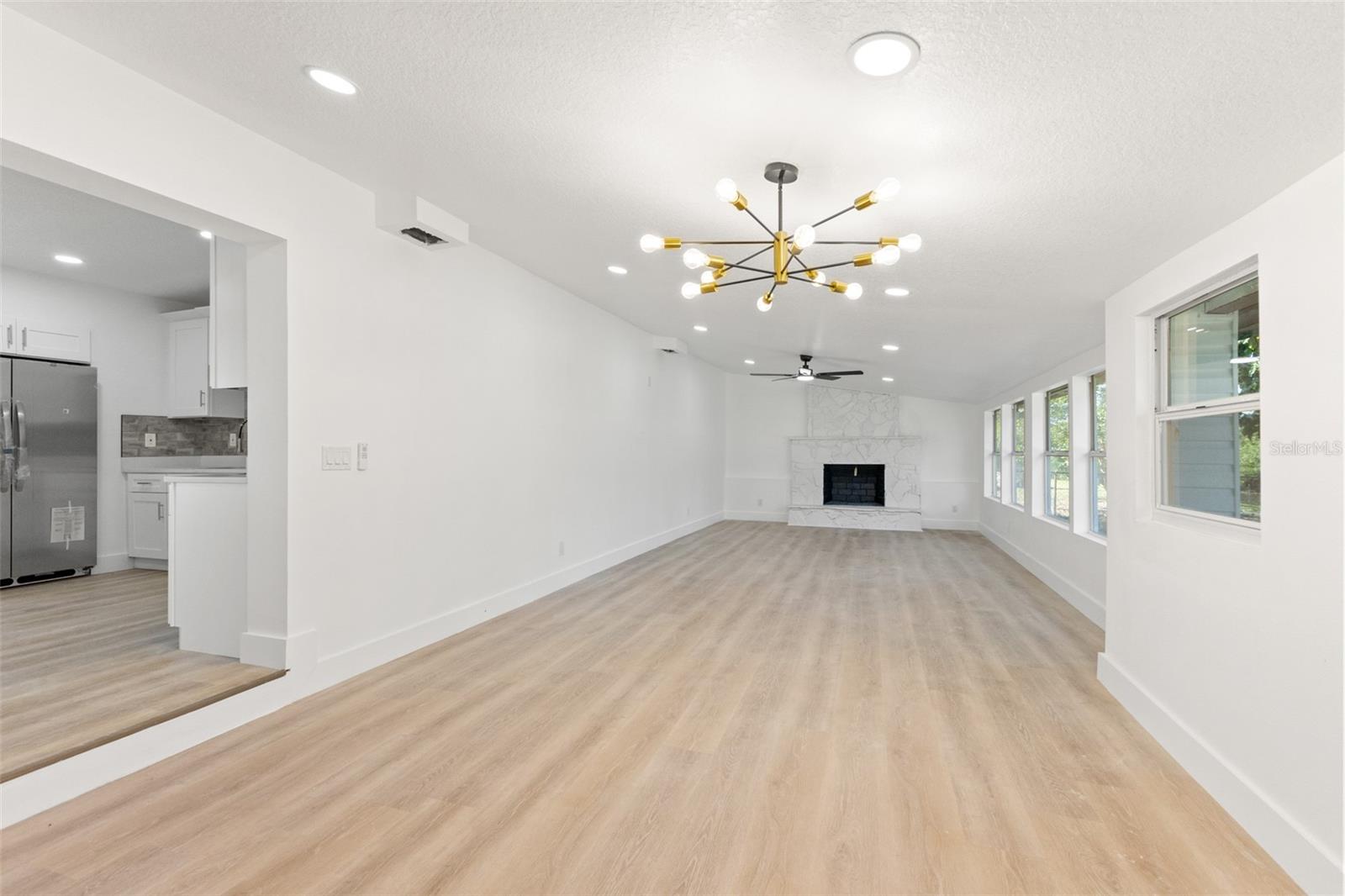 CAUSEWAY BLVD SUB 2 - Residential Lease