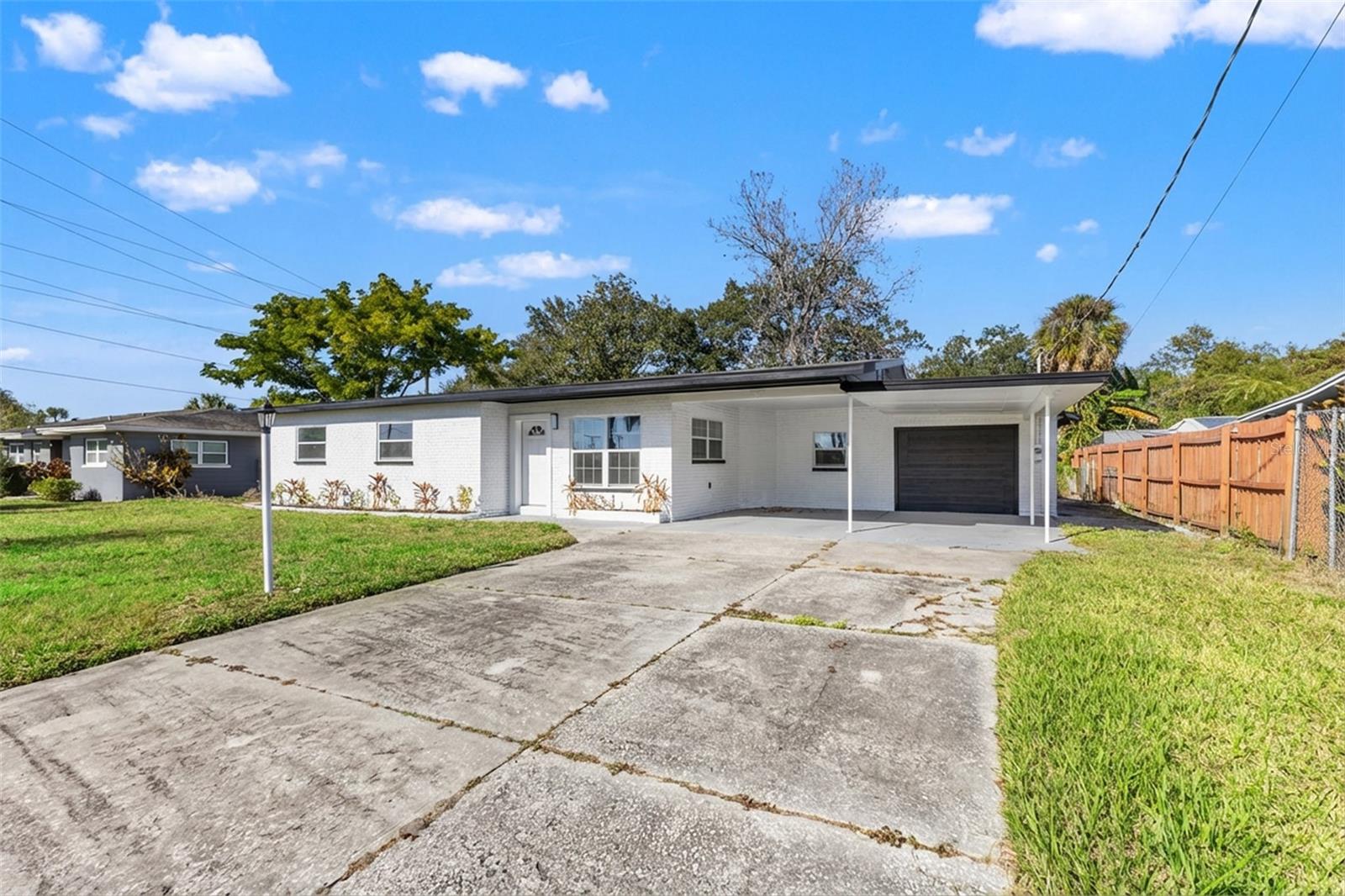CAUSEWAY BLVD SUB 2 - Residential Lease