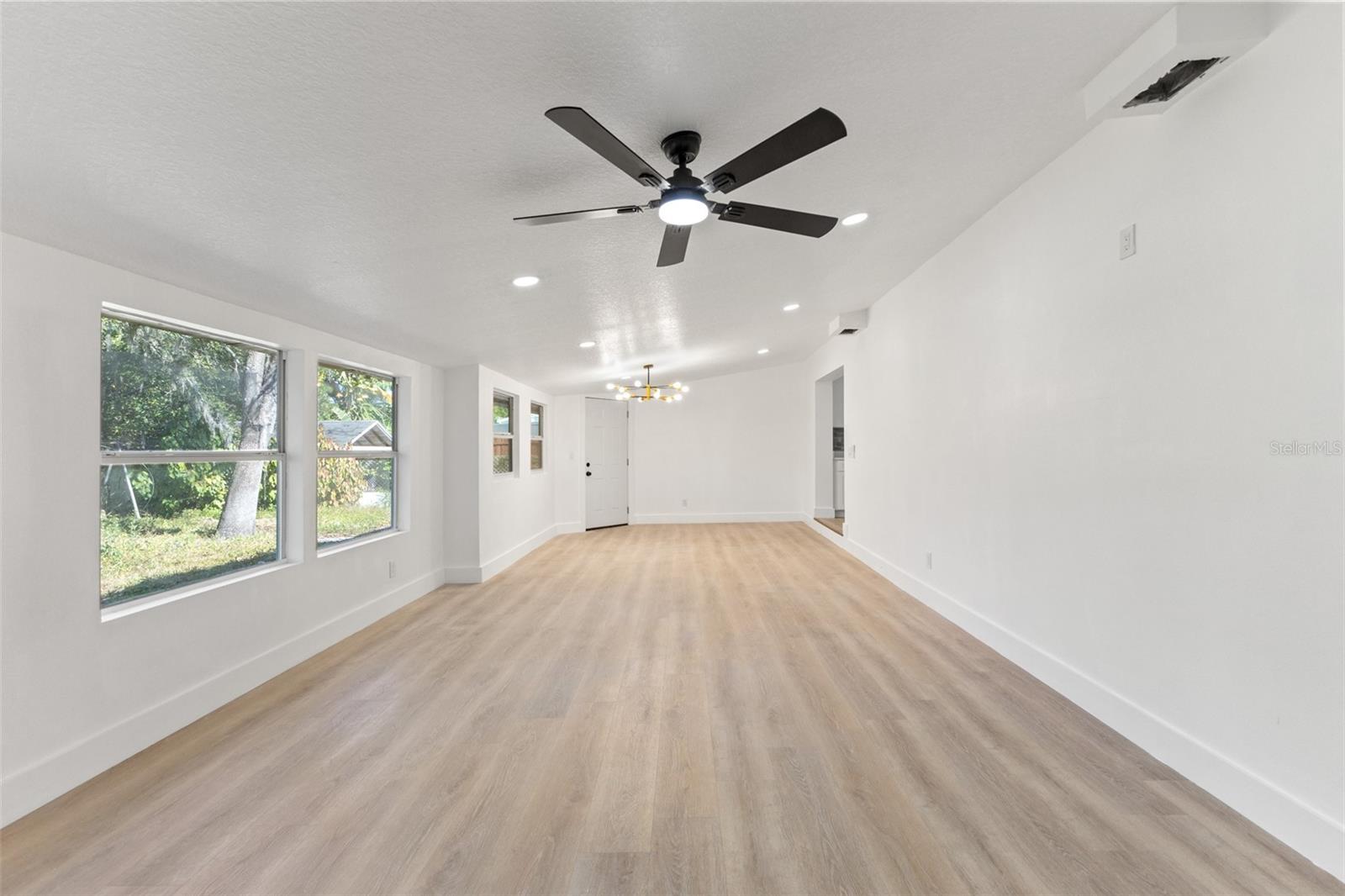 CAUSEWAY BLVD SUB 2 - Residential Lease