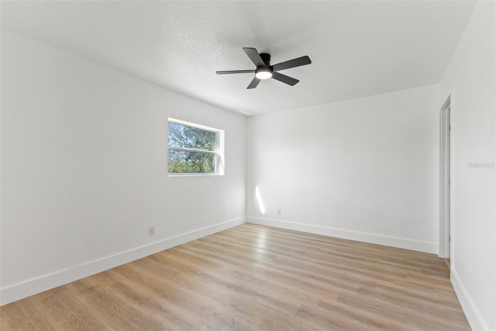 CAUSEWAY BLVD SUB 2 - Residential Lease