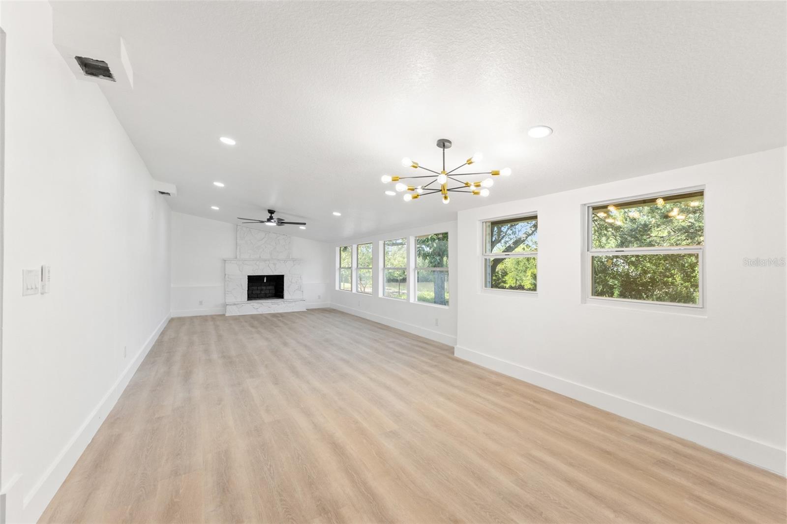 CAUSEWAY BLVD SUB 2 - Residential Lease