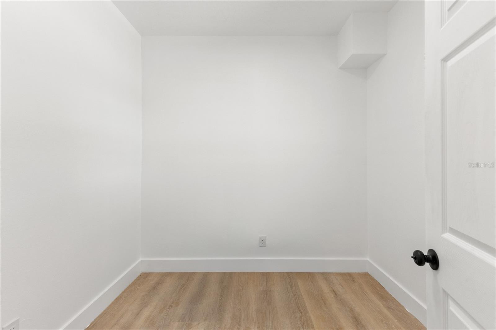 CAUSEWAY BLVD SUB 2 - Residential Lease