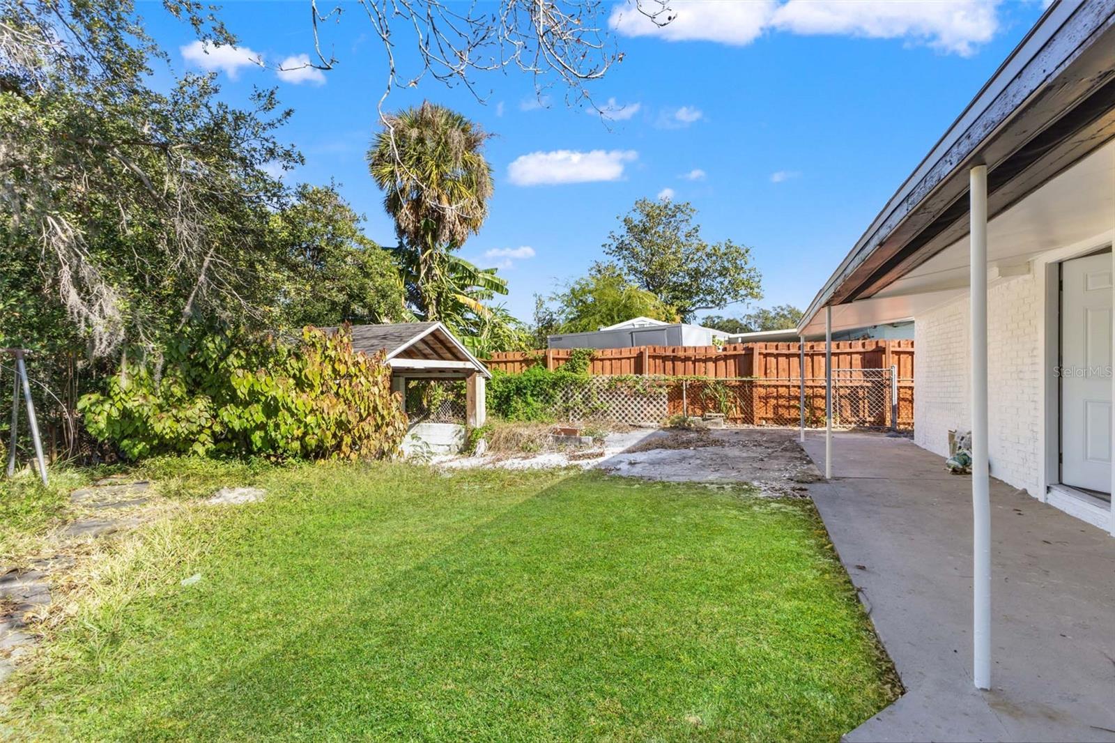 CAUSEWAY BLVD SUB 2 - Residential Lease