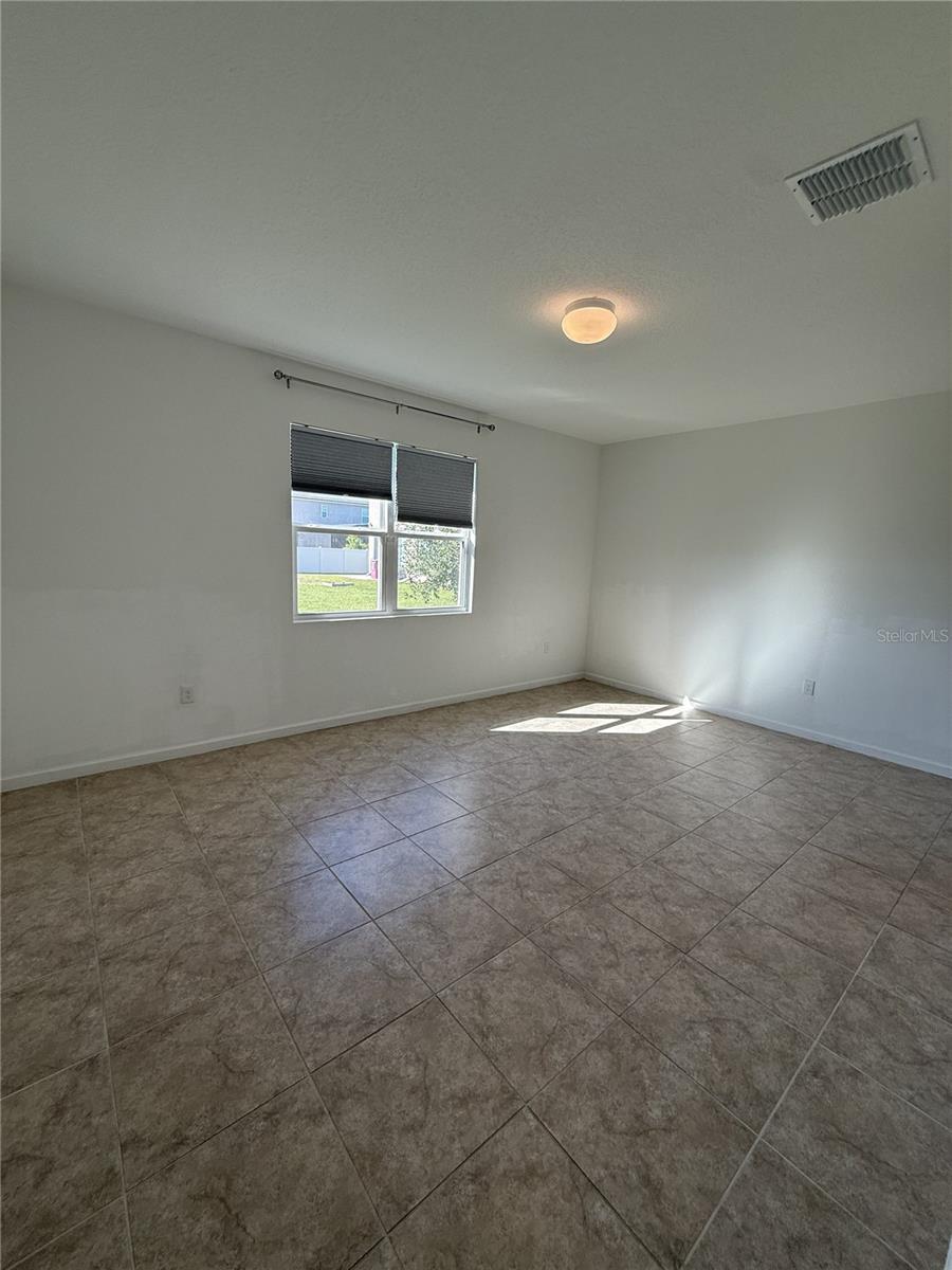 ESTATES OF WESTERLY - Residential Lease