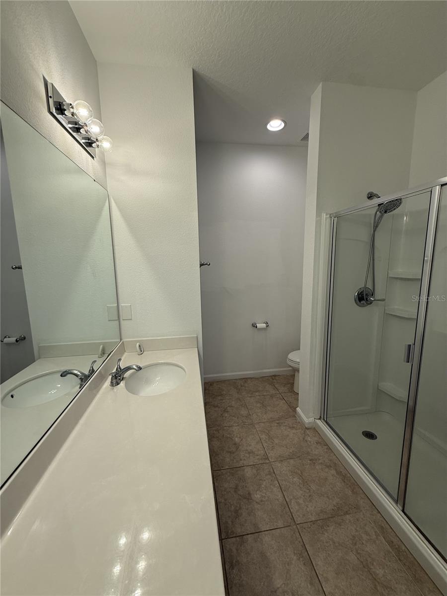 ESTATES OF WESTERLY - Residential Lease