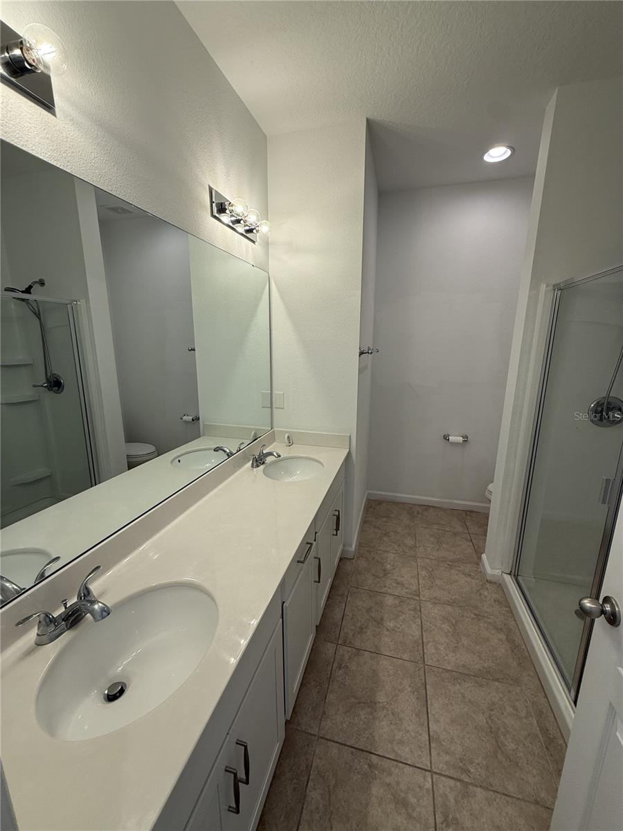 ESTATES OF WESTERLY - Residential Lease