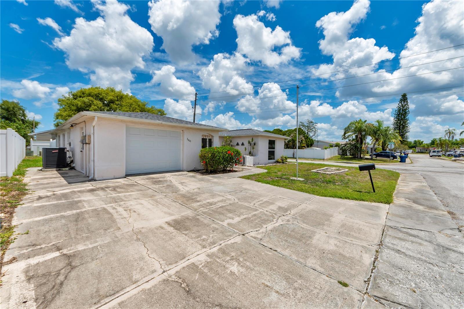 HOLIDAY LAKE ESTATES - Residential
