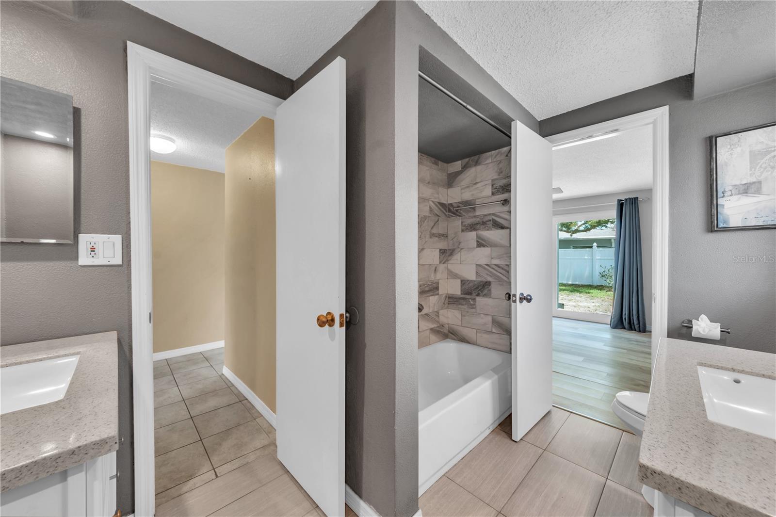 HOLIDAY LAKE ESTATES - Residential
