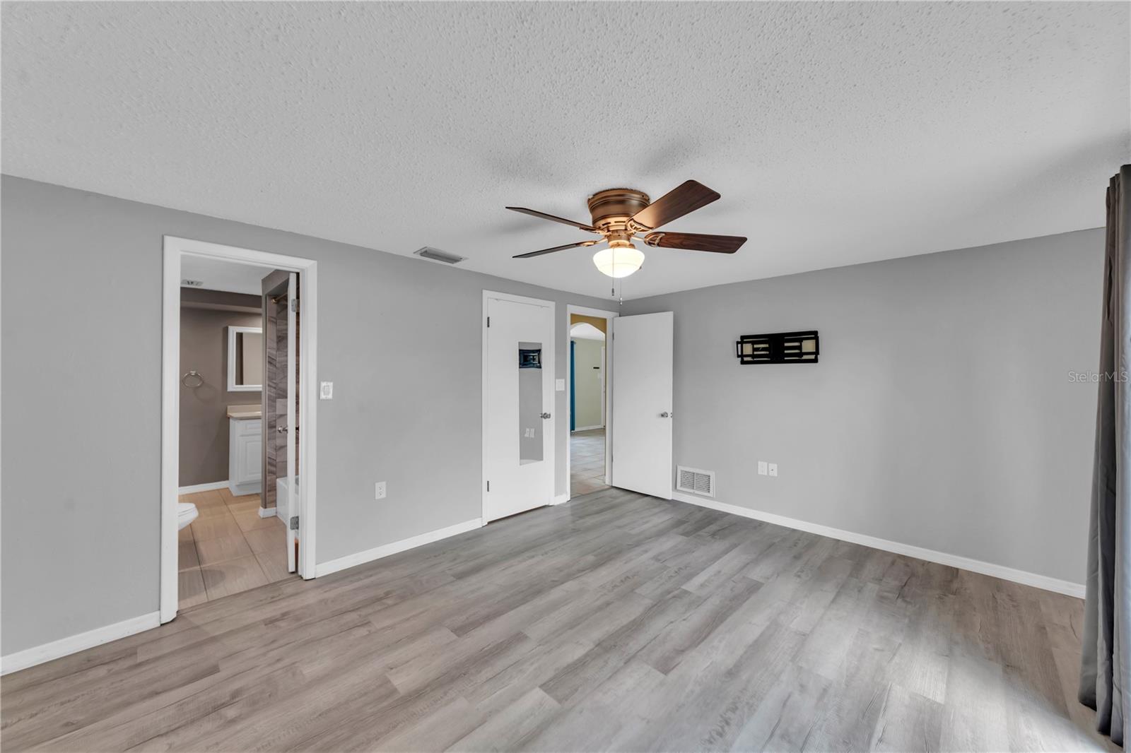 HOLIDAY LAKE ESTATES - Residential