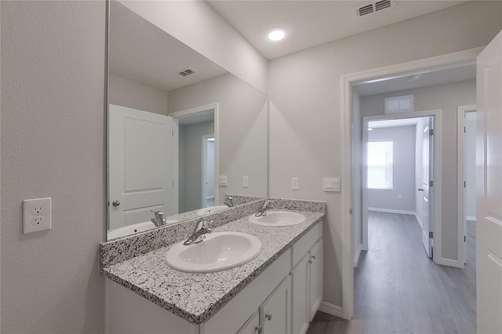 OCALA CROSSINGS - Residential Lease