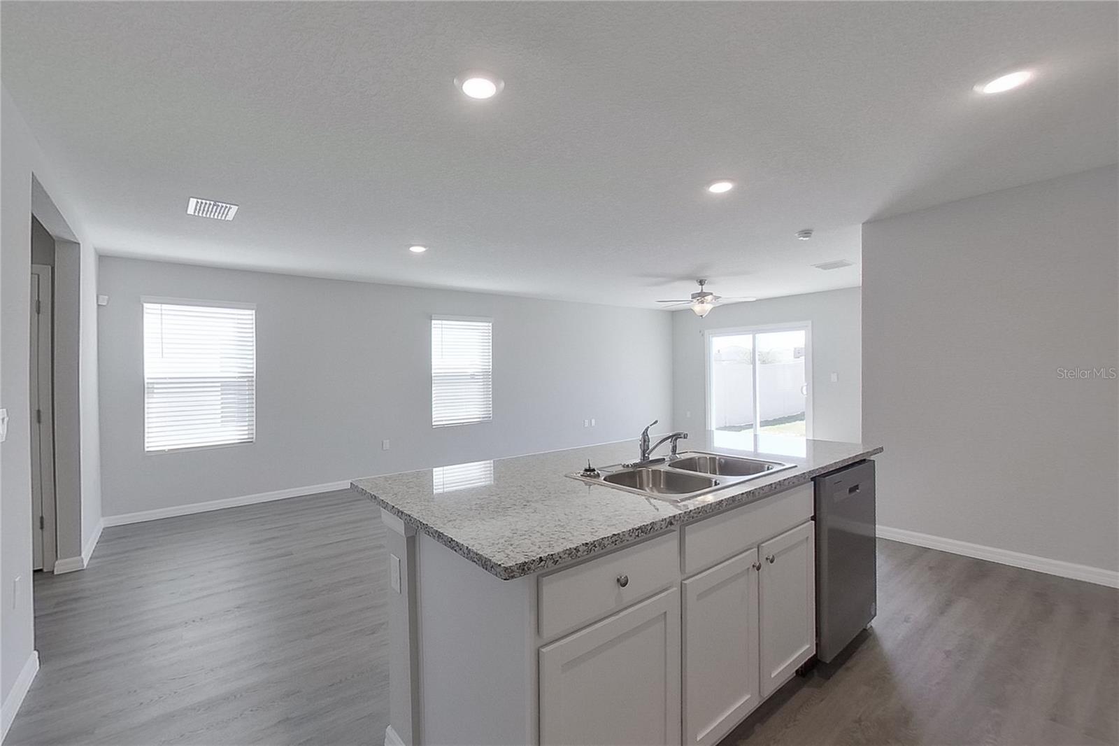 OCALA CROSSINGS - Residential Lease