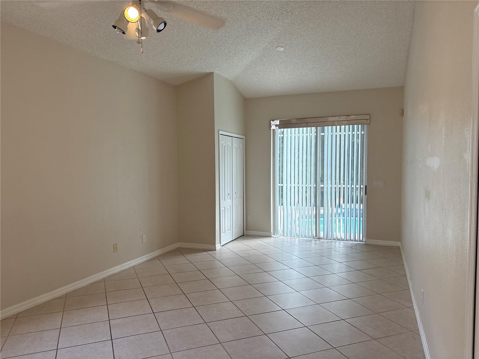 HUNTERS CREEK TR 115 PH 01 - Residential Lease