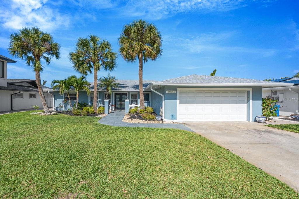 Photo of 3924 Versailles Drive, Tampa, FL 33634 (MLS # TB8510136)