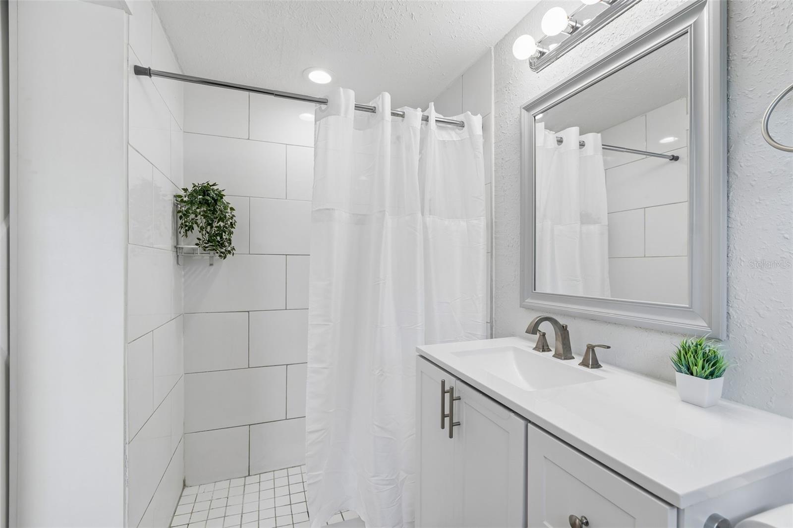 BAYOU MANOR 1ST ADD - Residential