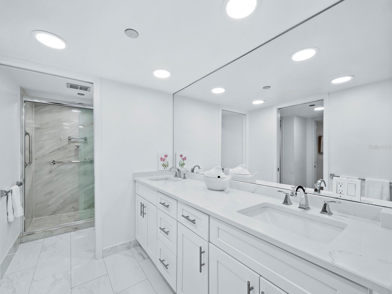 BEACHES OF LONGBOAT KEY PH-1 - Residential