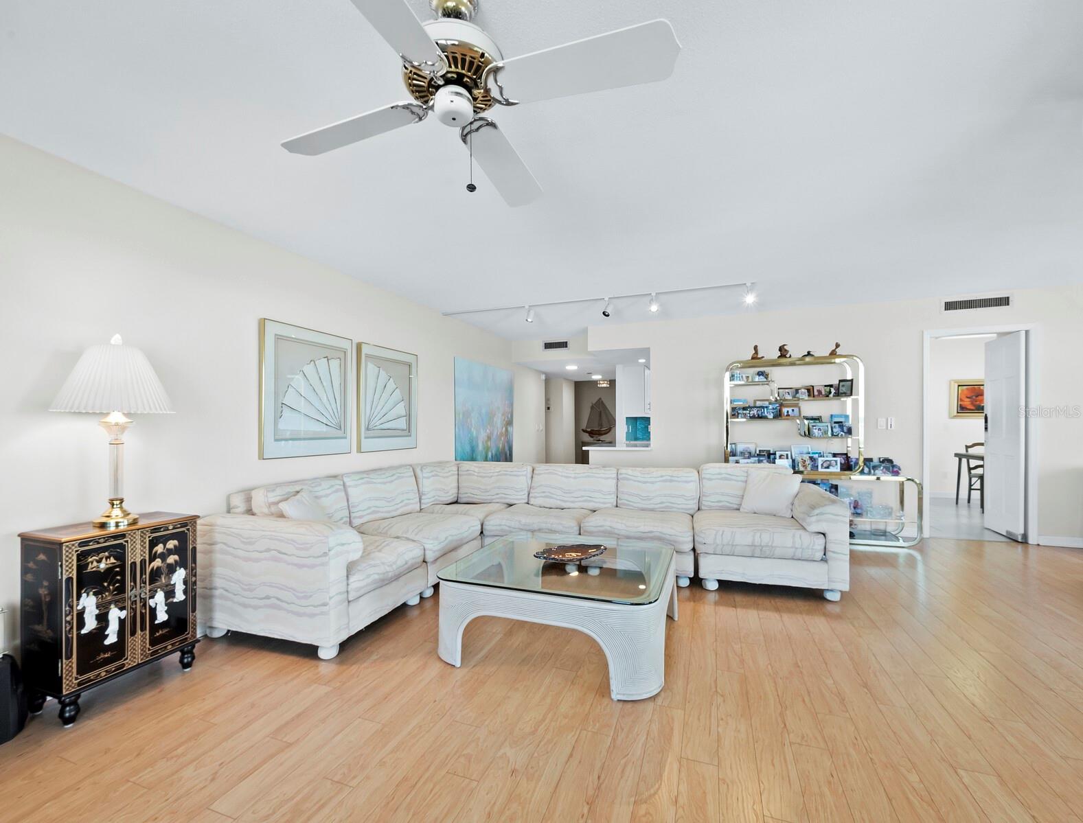 BEACHES OF LONGBOAT KEY PH-1 - Residential