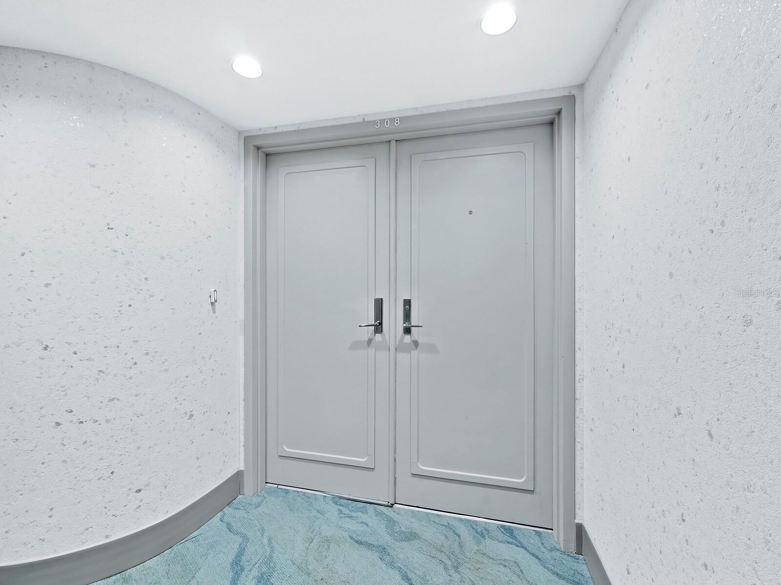 BEACHES OF LONGBOAT KEY PH-1 - Residential