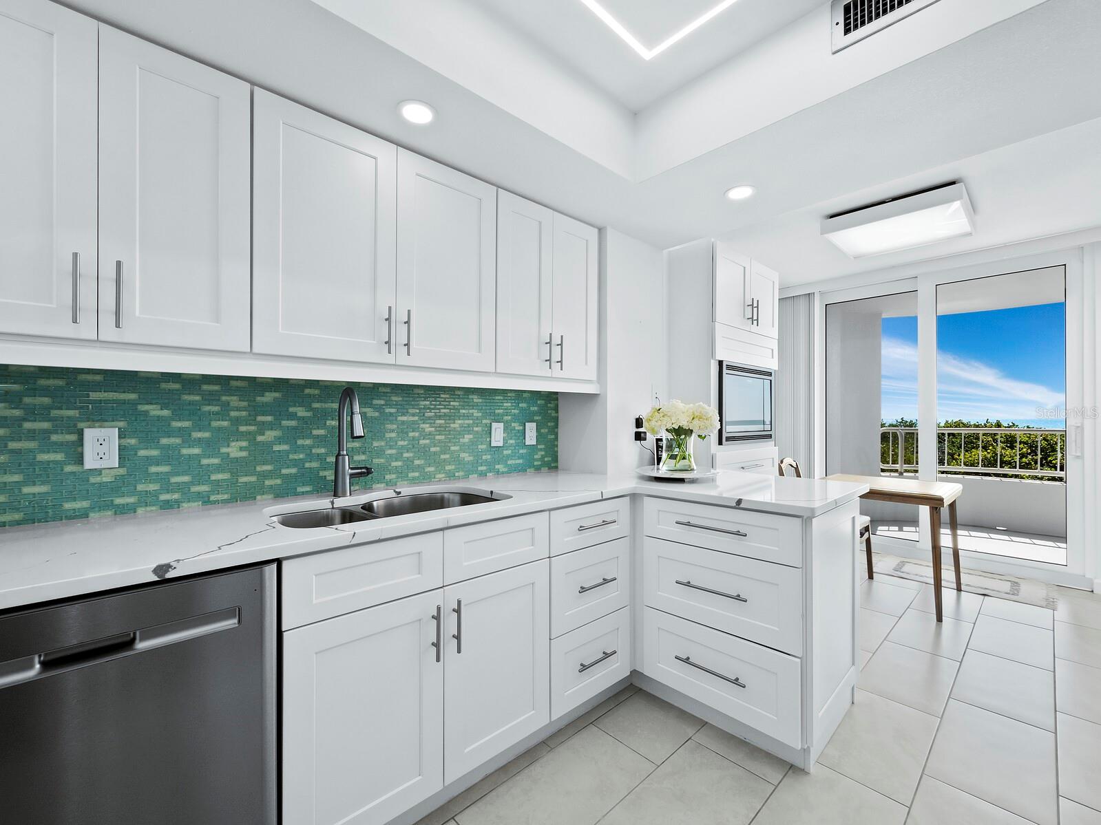 BEACHES OF LONGBOAT KEY PH-1 - Residential