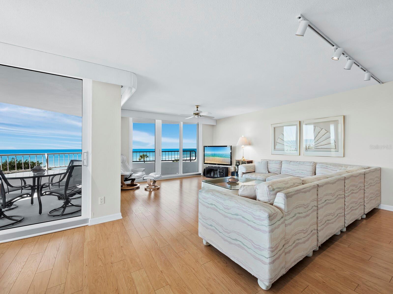 BEACHES OF LONGBOAT KEY PH-1 - Residential