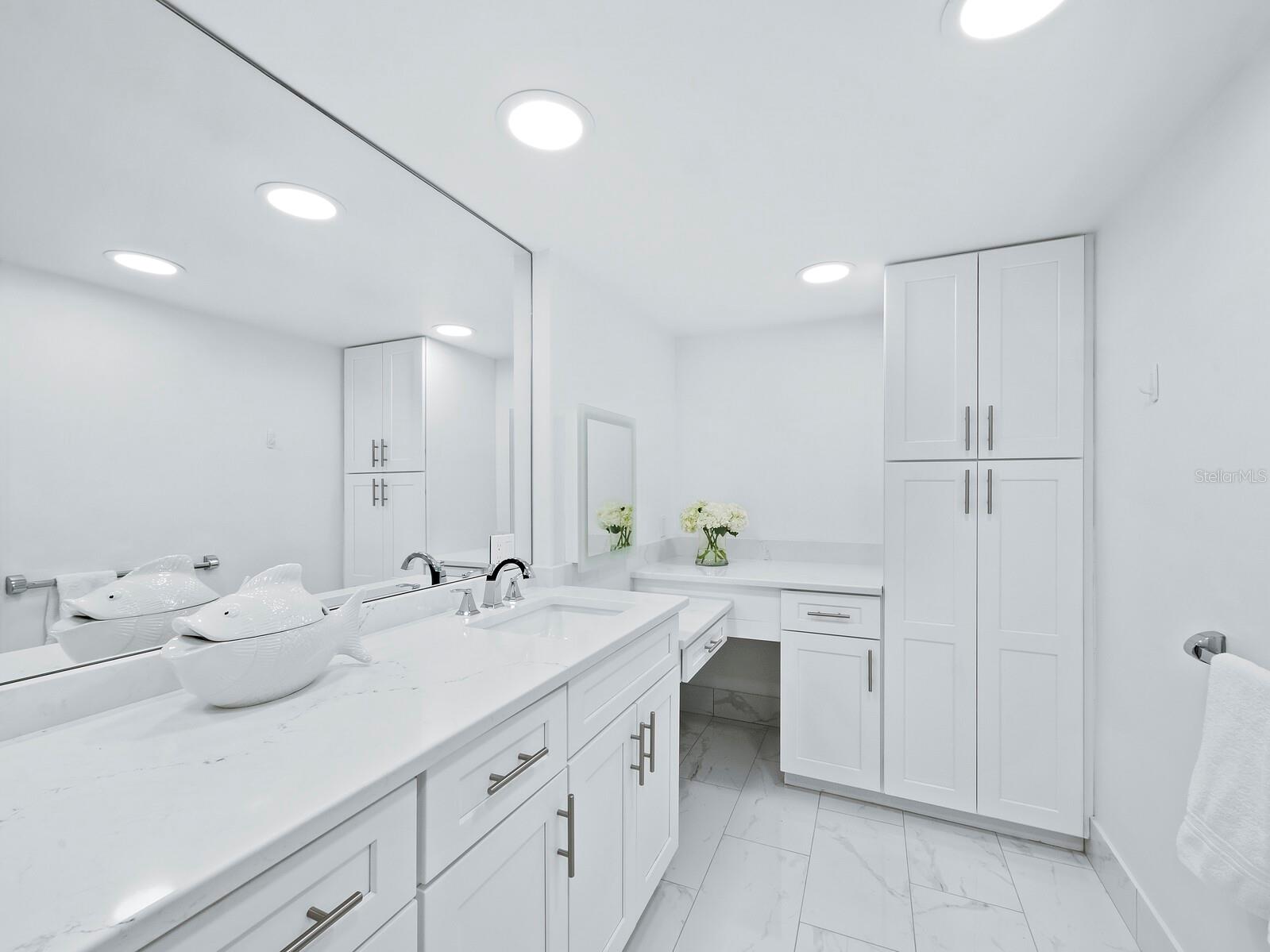 BEACHES OF LONGBOAT KEY PH-1 - Residential