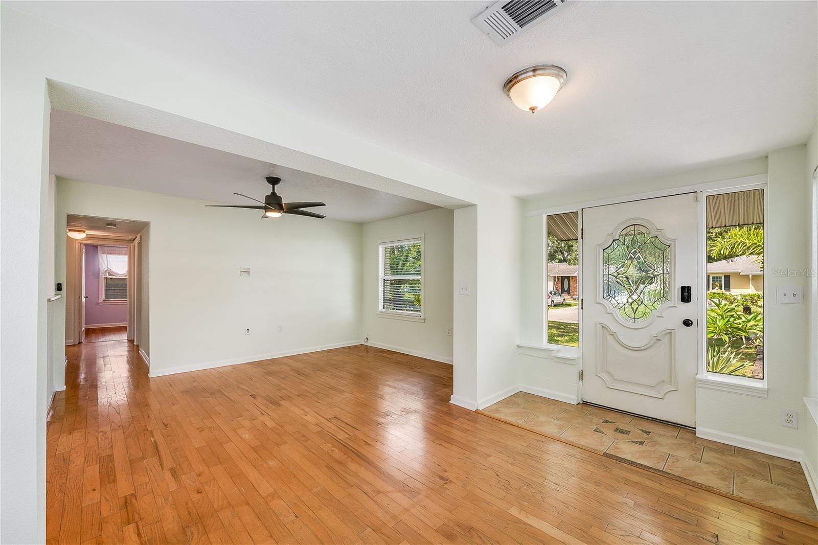 1010 W BERRY AVENUE
