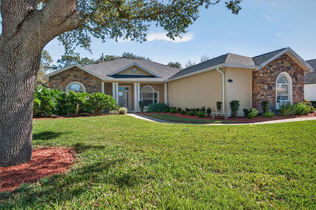Photo of 3300 Hawks Ridge Drive, Lakeland, FL 33810 (MLS # L4952087)