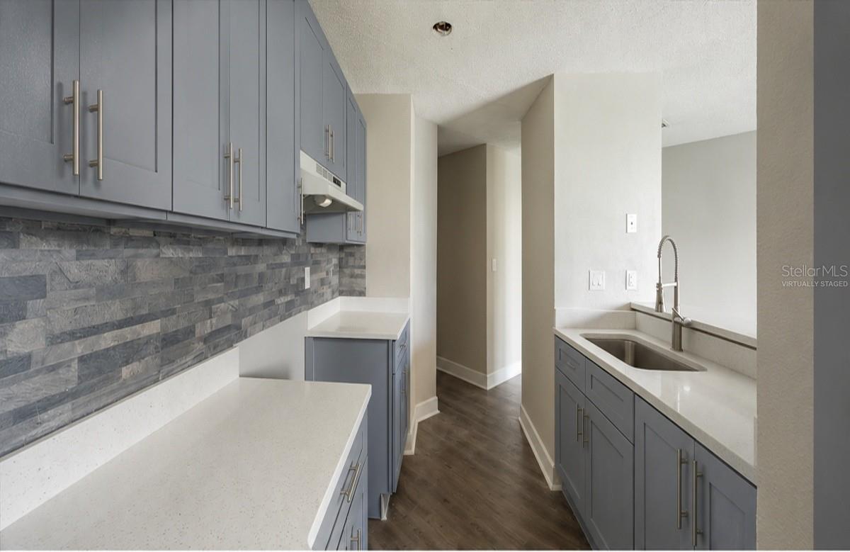DOCKSIDE CONDO - Residential