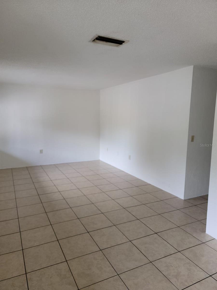 MASON & CARSWELLS HOLLY HIL - Residential Lease