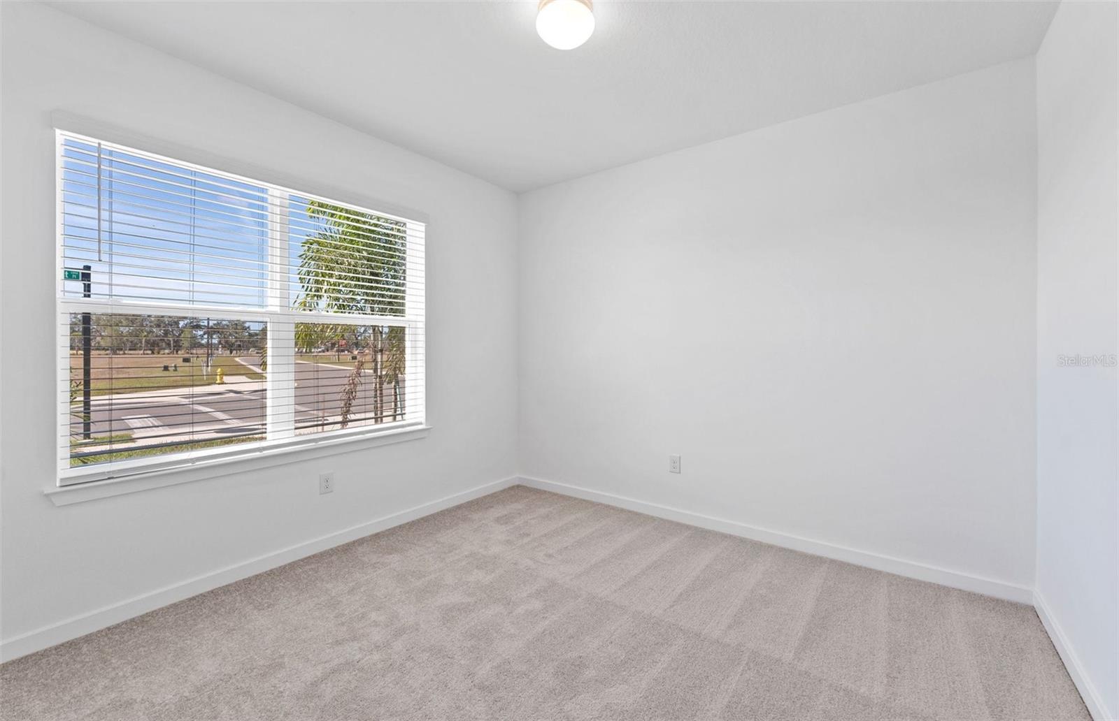 OAKFIELD LAKES - Residential