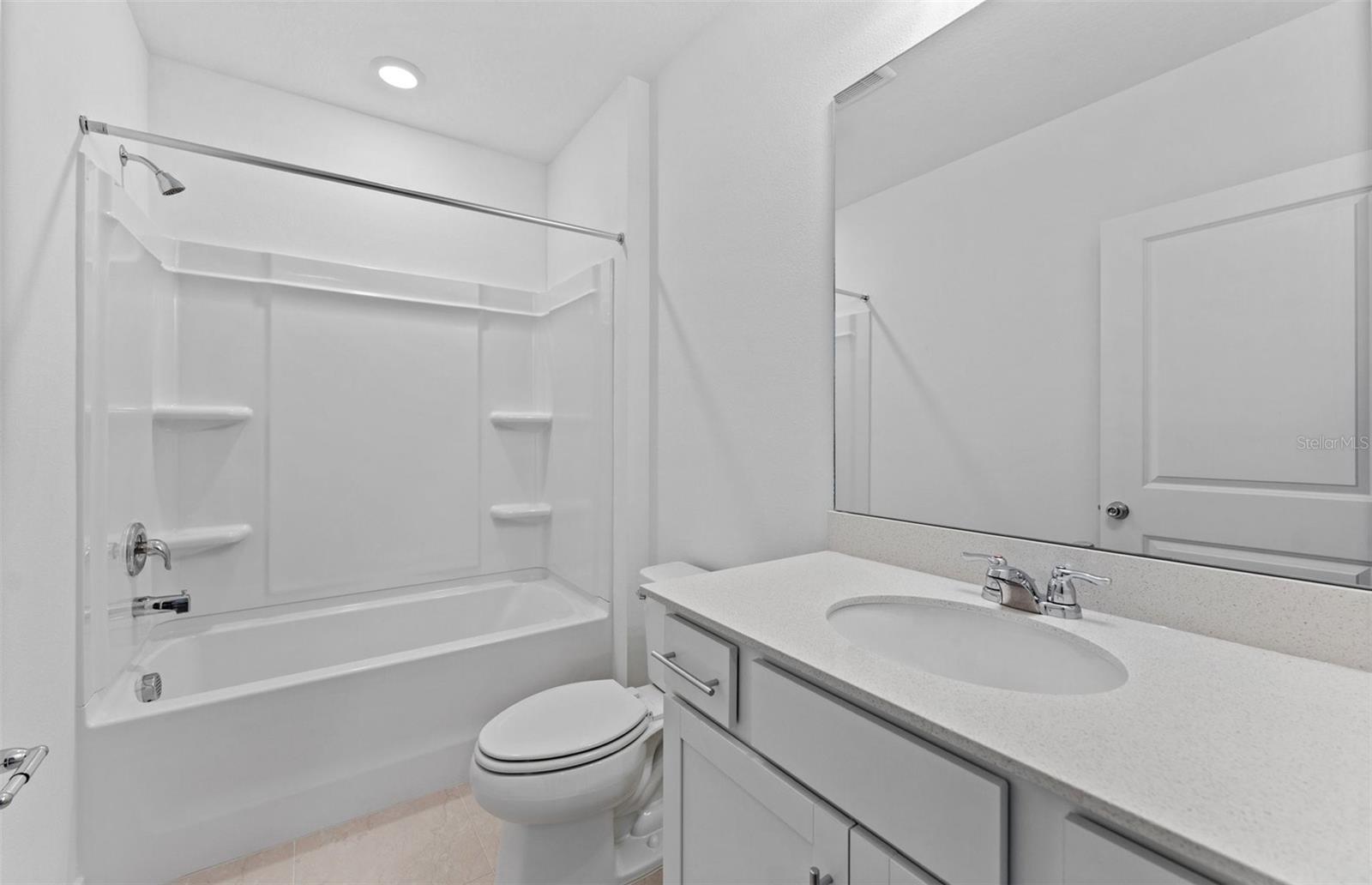 OAKFIELD LAKES - Residential