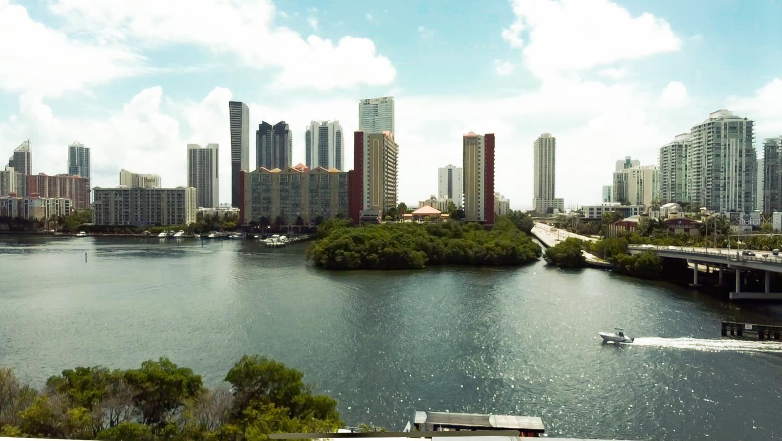 SUNSHORES CONDO - Residential