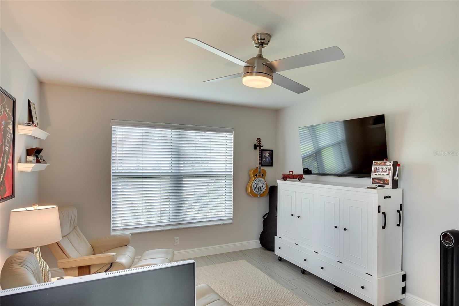 LAKESHORE VILLAGE - Residential